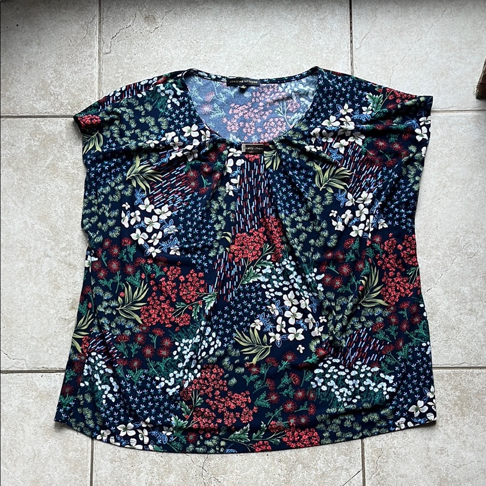 Adrienne Vittadini Blue and White Sleeveless Blouse Relaxed Fit